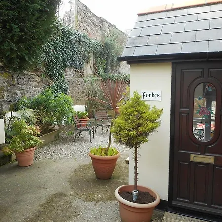 The Smugglers Restaurant With Guest house 4*