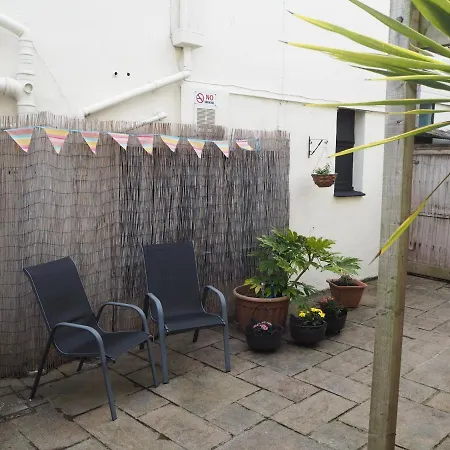 The Smugglers Restaurant With Guest house