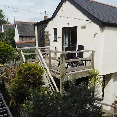 Guest house The Smugglers Restaurant With 4*