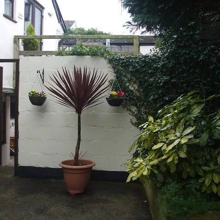 Guest house The Smugglers Restaurant With 4*