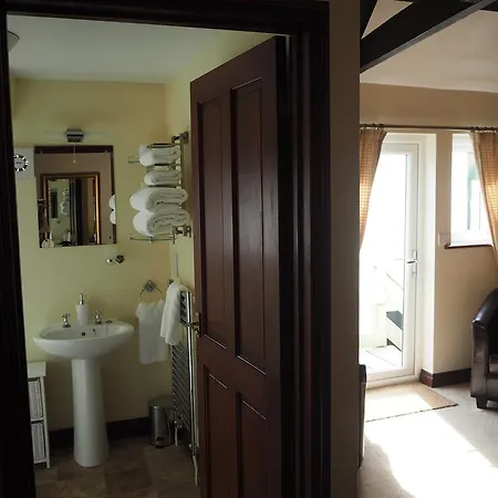 Guest house The Smugglers Restaurant With 4*